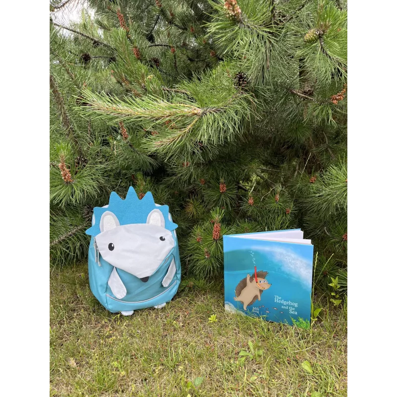Vaikiška kuprinė ir knyga "The Hedgehog and the Sea"